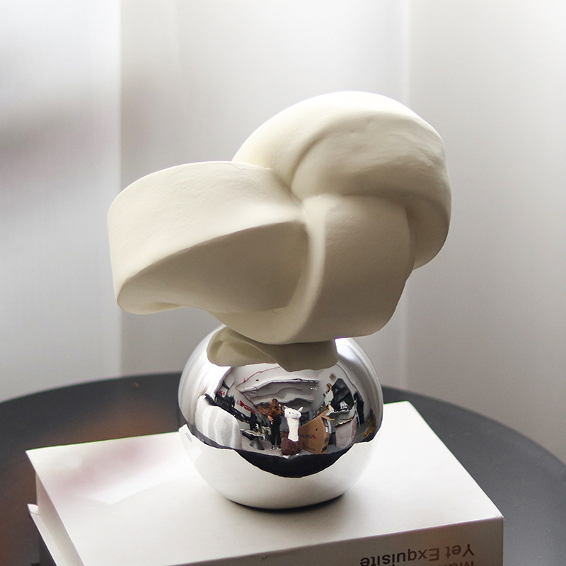 Resin Artist - Modern Creative Abstract Twisted Decorative Piece