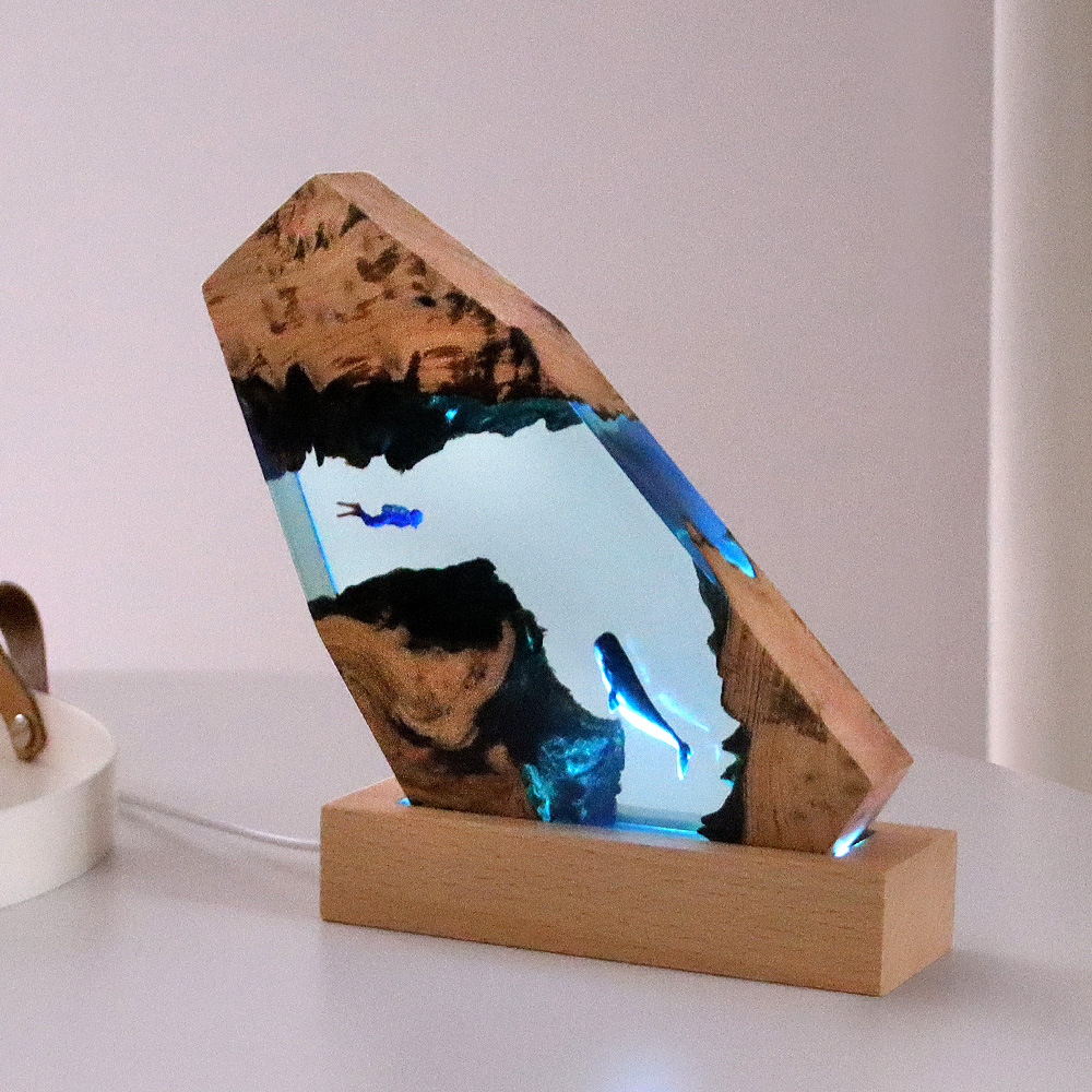 New Underwater Cave Whale Dive - Resin Art Underwater 评论和价格