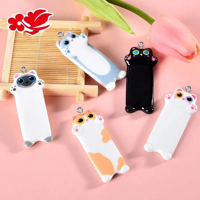 5pcs Lovely Cartoon Cat Resin  - Resin Art Pendant 评论和价格